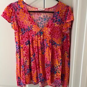 V-neck Muti-colored cheetah print top